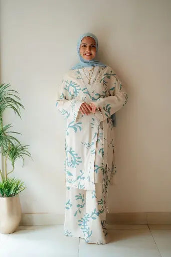 Mary Suit