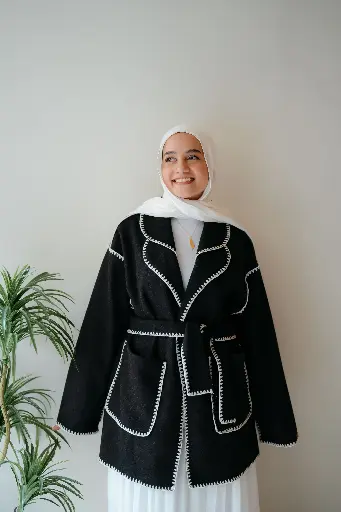 knitted short coat